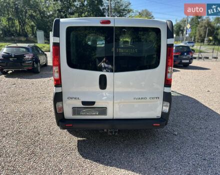 Опель Віваро 2014 у Рівному на Automoto.ua Білий Опель Віваро, об'ємом двигуна 2 л та пробігом 210 тис. км за 13950 $, фото 7 на Automoto.ua