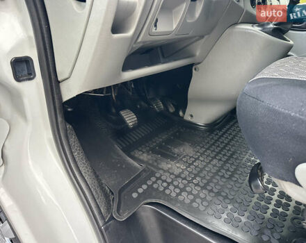 Білий Опель Віваро, об'ємом двигуна 2 л та пробігом 261 тис. км за 14700 $, фото 31 на Automoto.ua