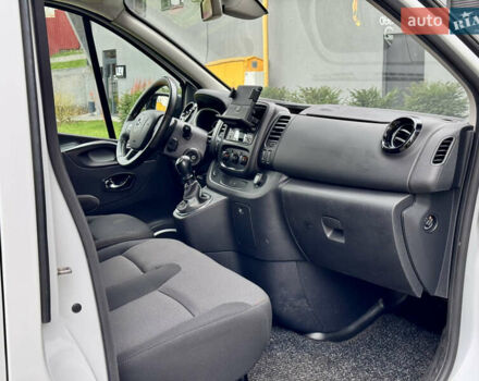 Белый Опель Виваро, объемом двигателя 1.6 л и пробегом 186 тыс. км за 15500 $, фото 26 на Automoto.ua