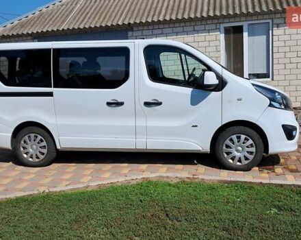 Белый Опель Виваро, объемом двигателя 1.6 л и пробегом 172 тыс. км за 15200 $, фото 1 на Automoto.ua