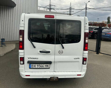 Белый Опель Виваро, объемом двигателя 1.6 л и пробегом 260 тыс. км за 16000 $, фото 6 на Automoto.ua