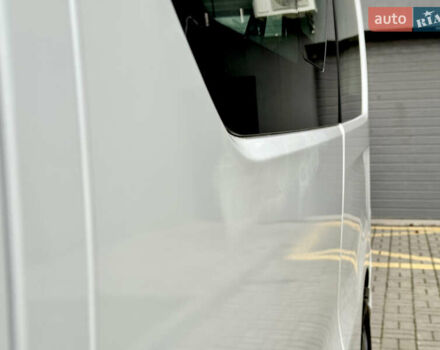 Белый Опель Виваро, объемом двигателя 1.6 л и пробегом 186 тыс. км за 15500 $, фото 8 на Automoto.ua