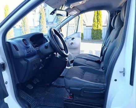 Белый Опель Виваро, объемом двигателя 1.6 л и пробегом 430 тыс. км за 11800 $, фото 12 на Automoto.ua