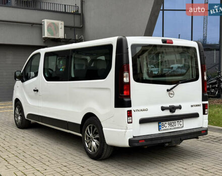 Белый Опель Виваро, объемом двигателя 1.6 л и пробегом 186 тыс. км за 15500 $, фото 5 на Automoto.ua