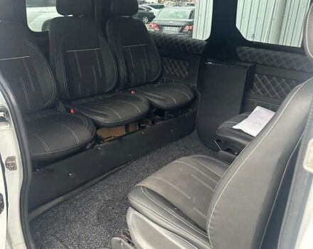 Белый Опель Виваро, объемом двигателя 1.6 л и пробегом 260 тыс. км за 16000 $, фото 17 на Automoto.ua