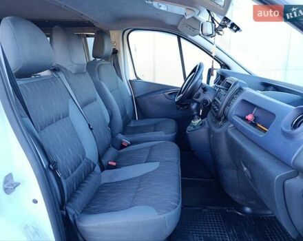 Белый Опель Виваро, объемом двигателя 1.6 л и пробегом 430 тыс. км за 11800 $, фото 17 на Automoto.ua