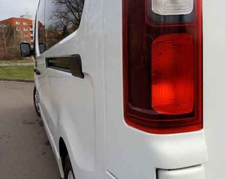 Белый Опель Виваро, объемом двигателя 1.6 л и пробегом 255 тыс. км за 16700 $, фото 3 на Automoto.ua