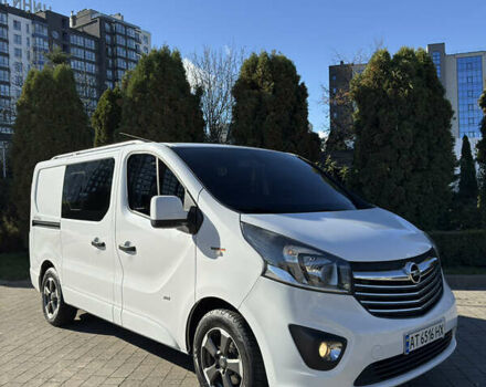 Білий Опель Віваро, об'ємом двигуна 1.6 л та пробігом 243 тис. км за 16200 $, фото 2 на Automoto.ua