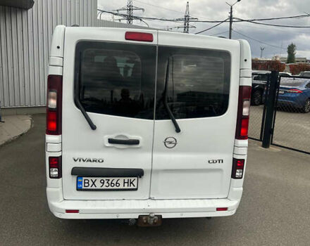 Белый Опель Виваро, объемом двигателя 1.6 л и пробегом 260 тыс. км за 16000 $, фото 5 на Automoto.ua