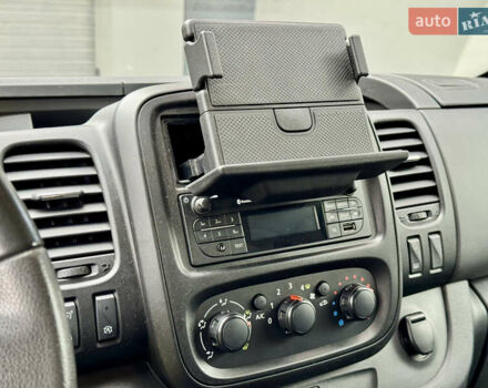 Белый Опель Виваро, объемом двигателя 1.6 л и пробегом 186 тыс. км за 15500 $, фото 18 на Automoto.ua