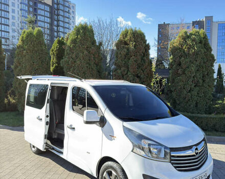 Білий Опель Віваро, об'ємом двигуна 1.6 л та пробігом 243 тис. км за 16200 $, фото 5 на Automoto.ua