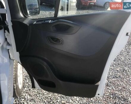 Белый Опель Виваро, объемом двигателя 1.6 л и пробегом 196 тыс. км за 14990 $, фото 13 на Automoto.ua