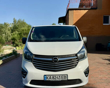 Белый Опель Виваро, объемом двигателя 1.6 л и пробегом 188 тыс. км за 11500 $, фото 2 на Automoto.ua
