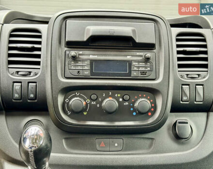 Белый Опель Виваро, объемом двигателя 1.6 л и пробегом 186 тыс. км за 15500 $, фото 20 на Automoto.ua