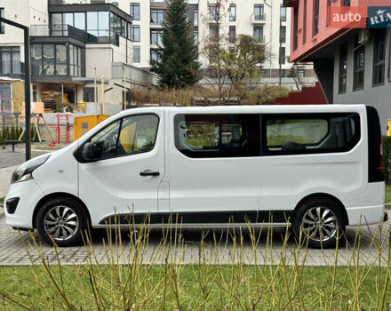 Белый Опель Виваро, объемом двигателя 1.6 л и пробегом 186 тыс. км за 15500 $, фото 2 на Automoto.ua