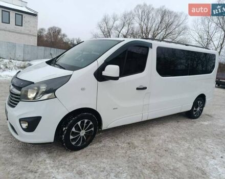 Белый Опель Виваро, объемом двигателя 1.6 л и пробегом 199 тыс. км за 14800 $, фото 2 на Automoto.ua