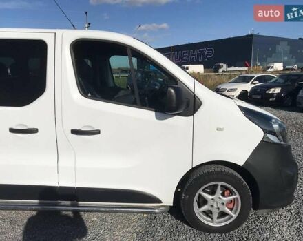 Белый Опель Виваро, объемом двигателя 1.6 л и пробегом 196 тыс. км за 14990 $, фото 5 на Automoto.ua