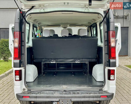 Белый Опель Виваро, объемом двигателя 1.6 л и пробегом 186 тыс. км за 15500 $, фото 29 на Automoto.ua