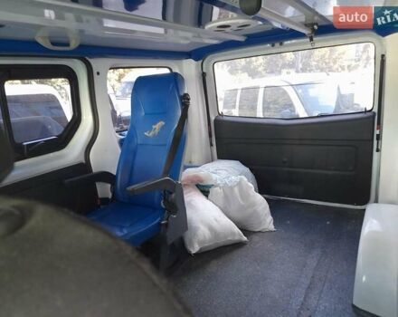 Белый Опель Виваро, объемом двигателя 1.6 л и пробегом 230 тыс. км за 16000 $, фото 16 на Automoto.ua