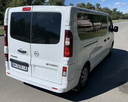 Белый Опель Виваро, объемом двигателя 1.6 л и пробегом 195 тыс. км за 17500 $, фото 9 на Automoto.ua