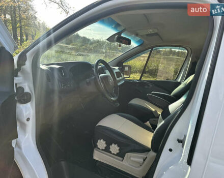 Белый Опель Виваро, объемом двигателя 1.6 л и пробегом 272 тыс. км за 12999 $, фото 30 на Automoto.ua