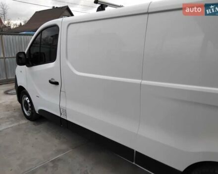 Белый Опель Виваро, объемом двигателя 1.6 л и пробегом 238 тыс. км за 13500 $, фото 3 на Automoto.ua