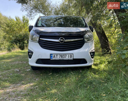 Белый Опель Виваро, объемом двигателя 1.6 л и пробегом 264 тыс. км за 14400 $, фото 11 на Automoto.ua