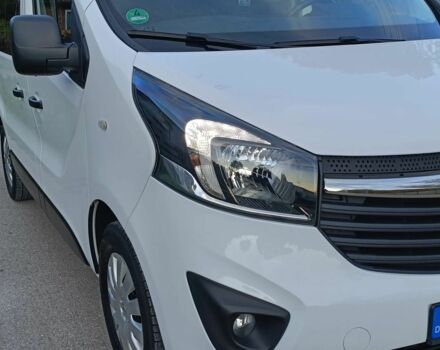 Белый Опель Виваро, объемом двигателя 1.6 л и пробегом 136 тыс. км за 11000 $, фото 7 на Automoto.ua