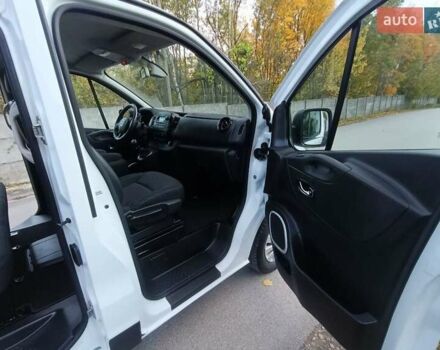 Белый Опель Виваро, объемом двигателя 1.6 л и пробегом 136 тыс. км за 12500 $, фото 12 на Automoto.ua