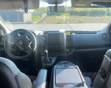 Белый Опель Виваро, объемом двигателя 1.6 л и пробегом 175 тыс. км за 16400 $, фото 2 на Automoto.ua