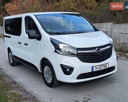 Белый Опель Виваро, объемом двигателя 1.6 л и пробегом 136 тыс. км за 12500 $, фото 7 на Automoto.ua