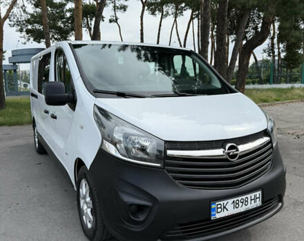 Белый Опель Виваро, объемом двигателя 1.6 л и пробегом 280 тыс. км за 13900 $, фото 5 на Automoto.ua