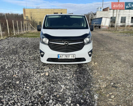 Белый Опель Виваро, объемом двигателя 1.6 л и пробегом 266 тыс. км за 12999 $, фото 1 на Automoto.ua