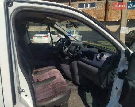 Белый Опель Виваро, объемом двигателя 1.6 л и пробегом 290 тыс. км за 13000 $, фото 8 на Automoto.ua