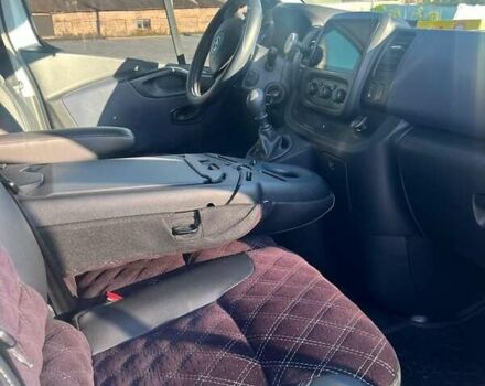 Белый Опель Виваро, объемом двигателя 1.6 л и пробегом 175 тыс. км за 16400 $, фото 3 на Automoto.ua