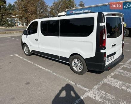 Белый Опель Виваро, объемом двигателя 1.6 л и пробегом 122 тыс. км за 16300 $, фото 2 на Automoto.ua