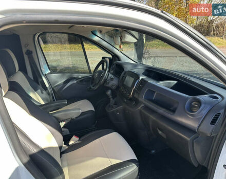 Белый Опель Виваро, объемом двигателя 1.6 л и пробегом 272 тыс. км за 12999 $, фото 14 на Automoto.ua