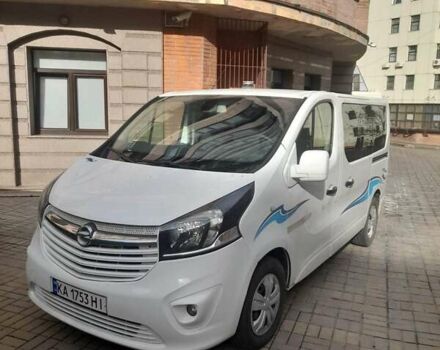 Белый Опель Виваро, объемом двигателя 1.6 л и пробегом 230 тыс. км за 16000 $, фото 2 на Automoto.ua