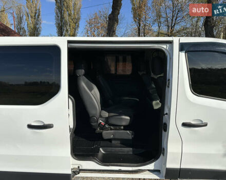 Белый Опель Виваро, объемом двигателя 1.6 л и пробегом 272 тыс. км за 12999 $, фото 16 на Automoto.ua