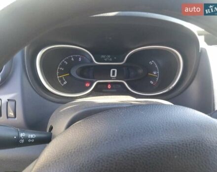 Белый Опель Виваро, объемом двигателя 1.6 л и пробегом 290 тыс. км за 13000 $, фото 7 на Automoto.ua