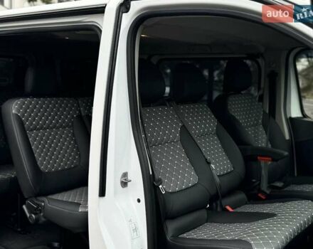 Белый Опель Виваро, объемом двигателя 1.6 л и пробегом 280 тыс. км за 15700 $, фото 6 на Automoto.ua