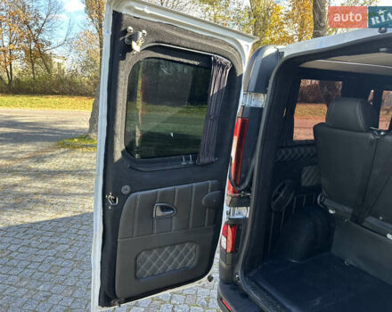 Белый Опель Виваро, объемом двигателя 1.6 л и пробегом 272 тыс. км за 12999 $, фото 26 на Automoto.ua