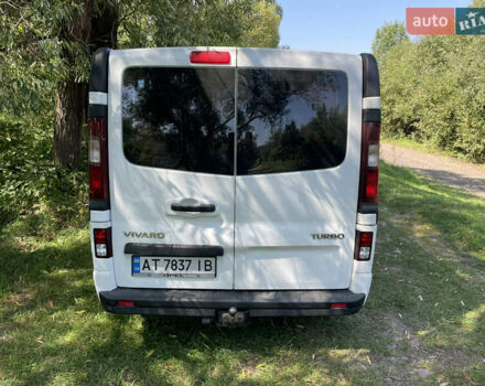 Белый Опель Виваро, объемом двигателя 1.6 л и пробегом 260 тыс. км за 12900 $, фото 5 на Automoto.ua