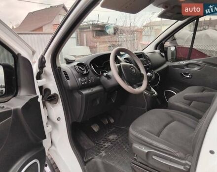 Белый Опель Виваро, объемом двигателя 1.6 л и пробегом 238 тыс. км за 13500 $, фото 8 на Automoto.ua