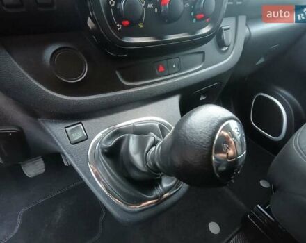 Белый Опель Виваро, объемом двигателя 1.6 л и пробегом 136 тыс. км за 12500 $, фото 21 на Automoto.ua