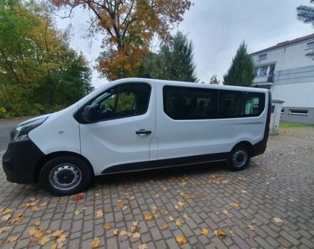 Белый Опель Виваро, объемом двигателя 1.6 л и пробегом 167 тыс. км за 12000 $, фото 3 на Automoto.ua