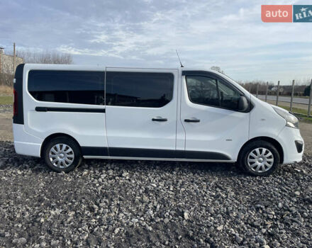 Белый Опель Виваро, объемом двигателя 1.6 л и пробегом 266 тыс. км за 12999 $, фото 4 на Automoto.ua
