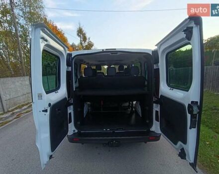 Белый Опель Виваро, объемом двигателя 1.6 л и пробегом 136 тыс. км за 12500 $, фото 5 на Automoto.ua