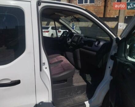 Белый Опель Виваро, объемом двигателя 1.6 л и пробегом 290 тыс. км за 13000 $, фото 4 на Automoto.ua