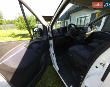Белый Опель Виваро, объемом двигателя 1.6 л и пробегом 275 тыс. км за 11399 $, фото 15 на Automoto.ua